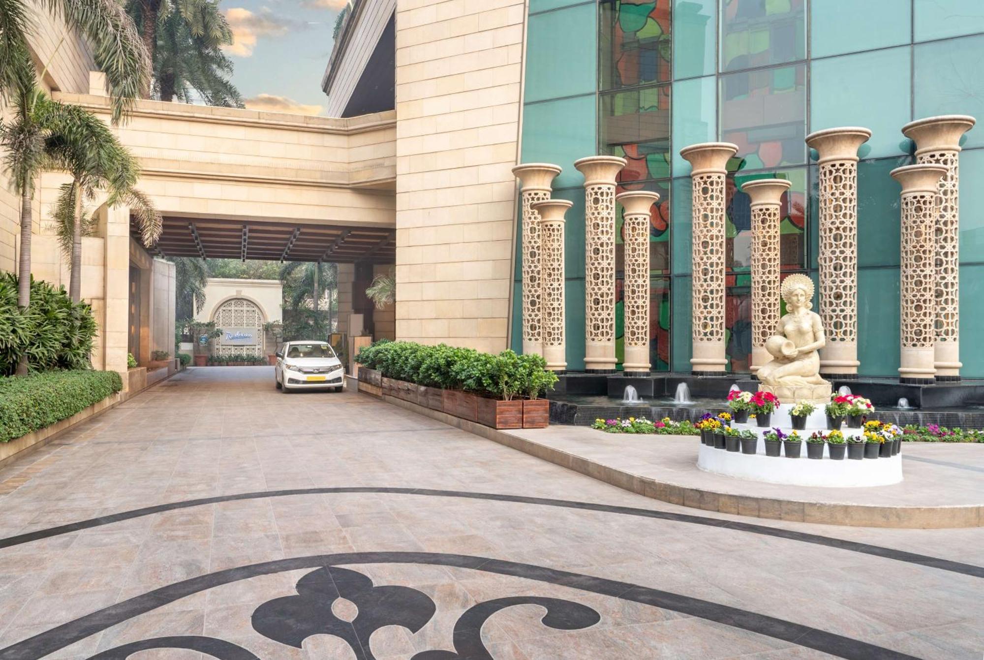 Radisson Gurugram Sohna Road City Center Gurgaon Ngoại thất bức ảnh